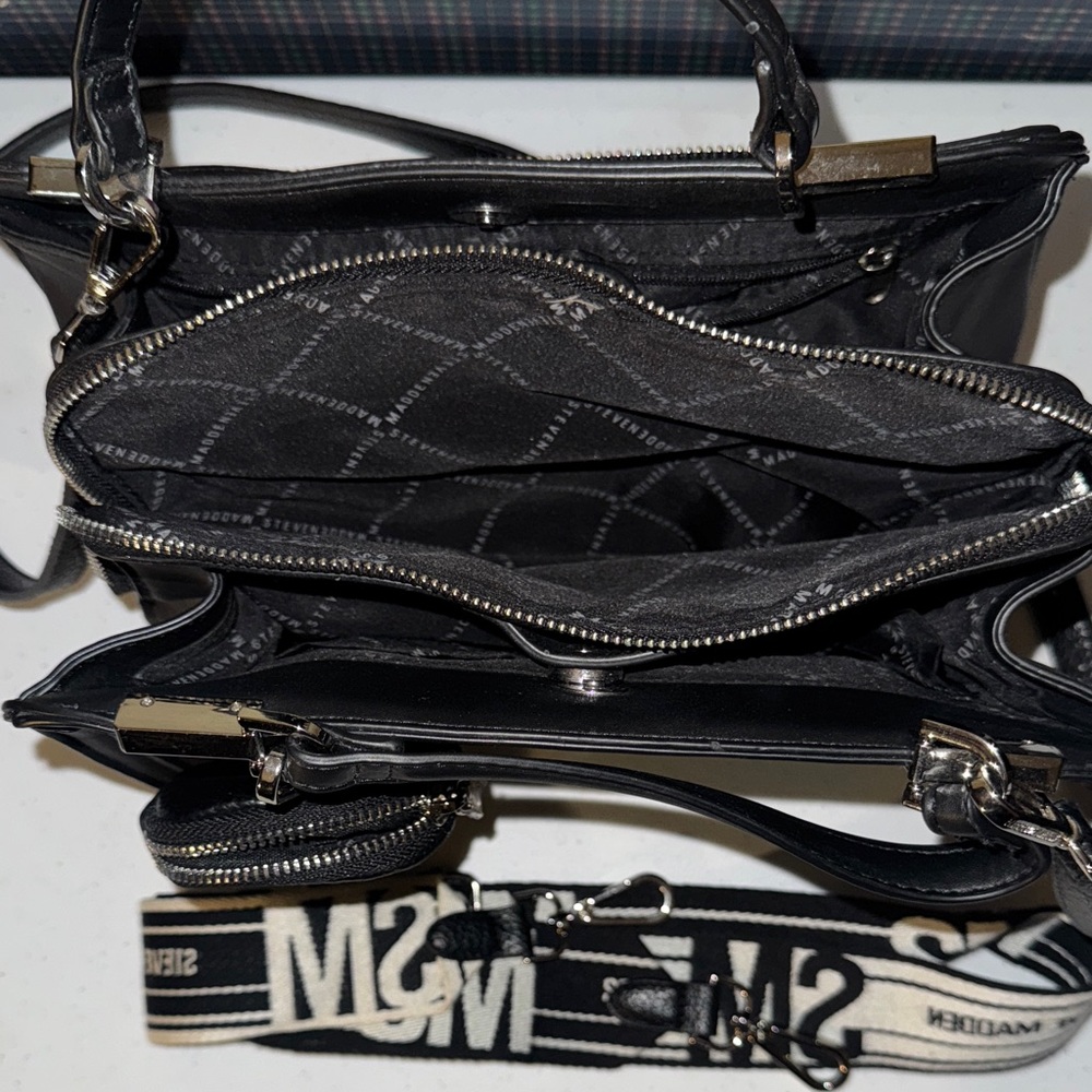 Steve Madden Black  Bag - Picture 2 of 2